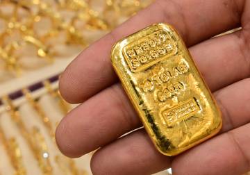 الذهب يرتفع مع انخفاض النفط وترقب قرار الفائدة الأمريكية