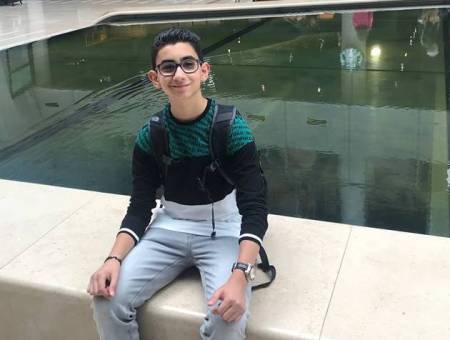 أصدر أغنية بالهولندية عن دمشق.. فتى المعضمية يغني راب على أمل الوطن أصدر أغنية بالهولندية عن دمشق.. فتى المعضمية يغني راب على أمل الوطن