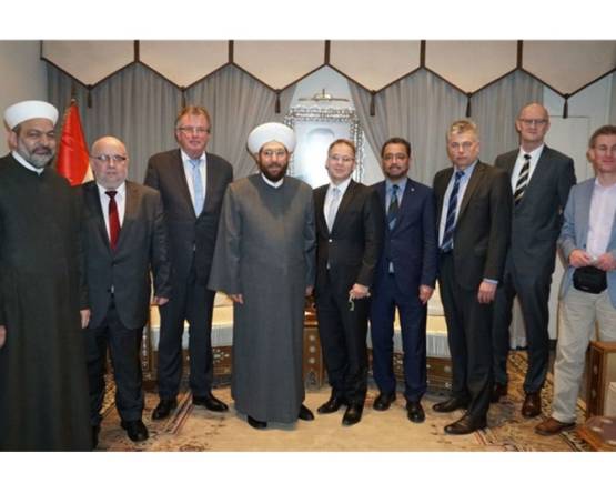 أليس فايدل تطالب بإعادة السوريين من ألمانيا: بين دعوات الترحيل وذكريات لقاءات AfD مع نظام الأسد