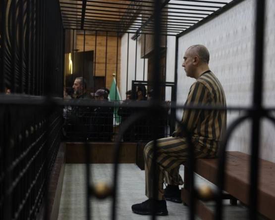 من السلطة إلى قفص الاتهام: محاكمة عاطف نجيب وبداية مسار العدالة