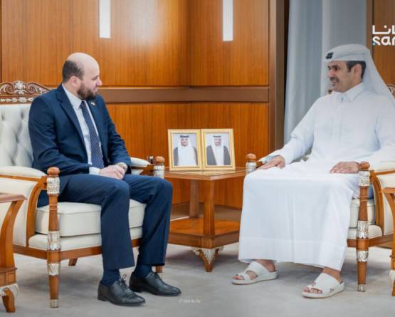 وزير الطاقة يبحث في الدوحة دعم قطاع النفط والغاز ومشاريع إعادة الإعمار