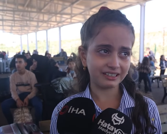 السوريون يواصلون العودة الطوعية من تركيا في أجواء إنسانية مؤثرة