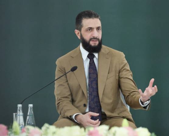 الرئيس الشرع يصدر مرسوماً بتطبيق زيادات نوعية على رواتب وأجور العاملين في ثماني جهات عامة