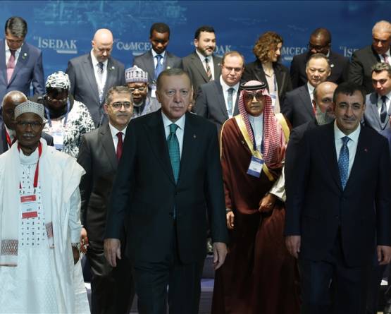 أردوغان يعلن إطلاق برنامج دعم لسوريا تحت مظلة 