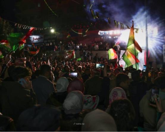  فعاليات ركن الدين بدمشق: إنزال العلم السوري في 