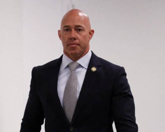 رئيس لجنة الشؤون الخارجية في الكونغرس يعلن دعمه للإلغاء الكامل لعقوبات 