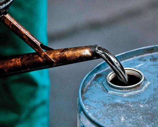 تجاوزات خطيرة وفساد مالي وإداري في قطاع نقل النفط وحقن المياه الحامضية أدى إلى ضياع 28 مليونًا