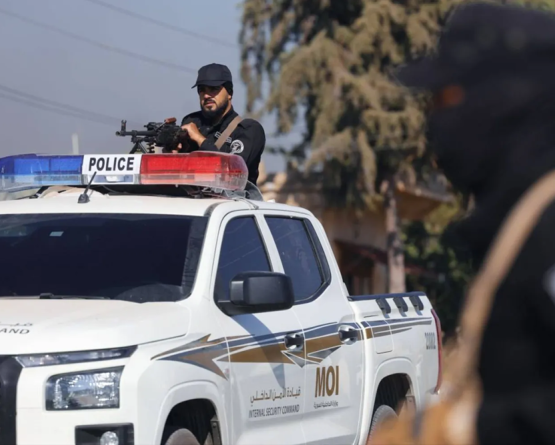 القبض على خمسة ضباط من سلاح الجو في النظام البائد بتهم تتعلق بعمليات قصف جوي