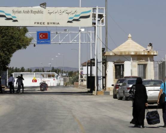 حادثة على معبر باب السلامة تثير الجدل.. وهيئة المنافذ توضح حقيقة ما جرى