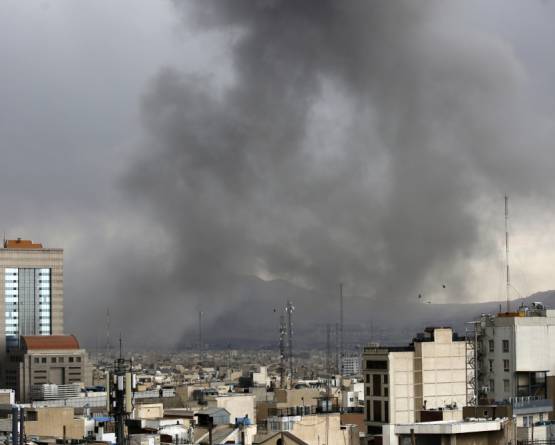 الجيش الإسرائيلي يستهدف مقر التليفزيون الإيراني بطهران