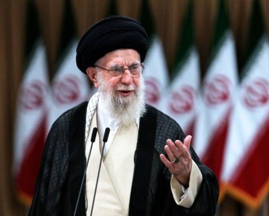 التلفزيون الإيراني يعلن مقتل خامنئي