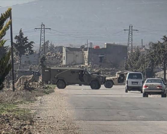 الاحتلال الإسرائيلي يعتقل أربعة أشخاص بينهم طفل في ريف القنيطرة