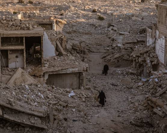 ترميم الواجهة وإهمال الجوهر: انتقاد أولويات الإعمار في سوريا