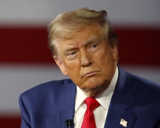ترامب يهدد بـ