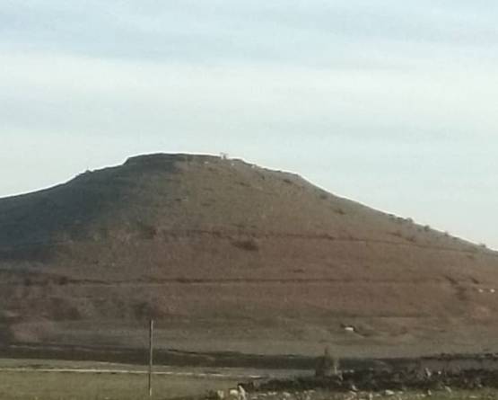 قصف إسرائيلي يستهدف تل الأحمر الشرقي بريف القنيطرة الجنوبي