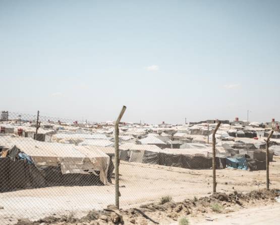  مخيم الهول من الفوضى إلى الاحتجاز: معاناة آلاف في أكبر مخيم لإرهابيي 