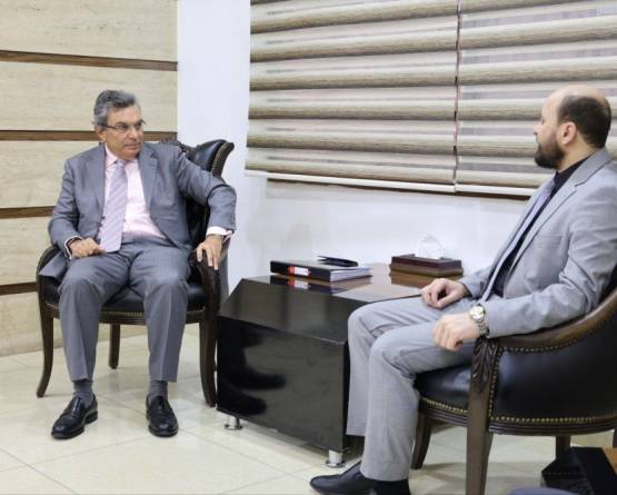أيمن الأصفري يعرض عبر 