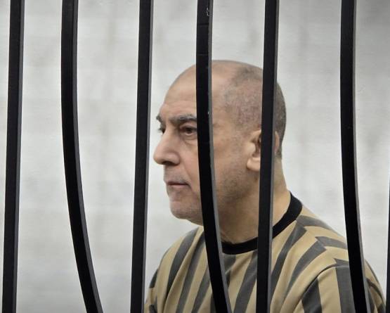 دمشق: عاطف نجيب في قفص الاتهام ببدء محاكمات رموز النظام البائد