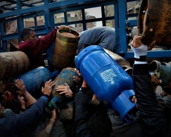 أزمة الغاز في سوريا: طوابير رمضان تكشف جراح بنية تحتية عمرها 75 عاماً