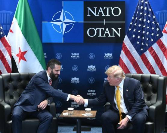 ترامب: أرجّح شطب سوريا من قائمة الإرهاب والشرع يشكر واشنطن على رفع العقوبات
