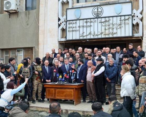 وفد حكومي يصل الحسكة لاستلام حقلي رميلان والسويدية