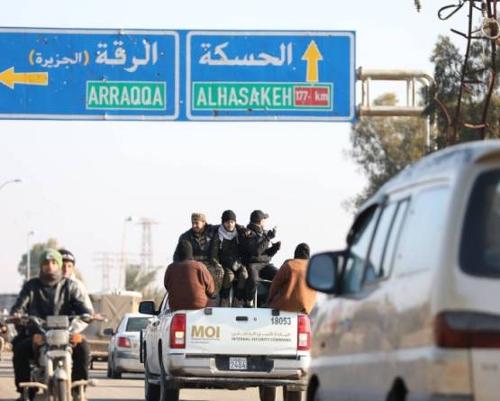 الجيش السوري يعلن فتح ممرين إنسانيين إلى الحسكة وعين العرب