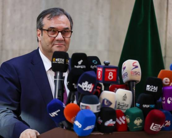 المصرف المركزي يعلن إطلاق العملة السورية الجديدة واستبدالها مطلع 2026