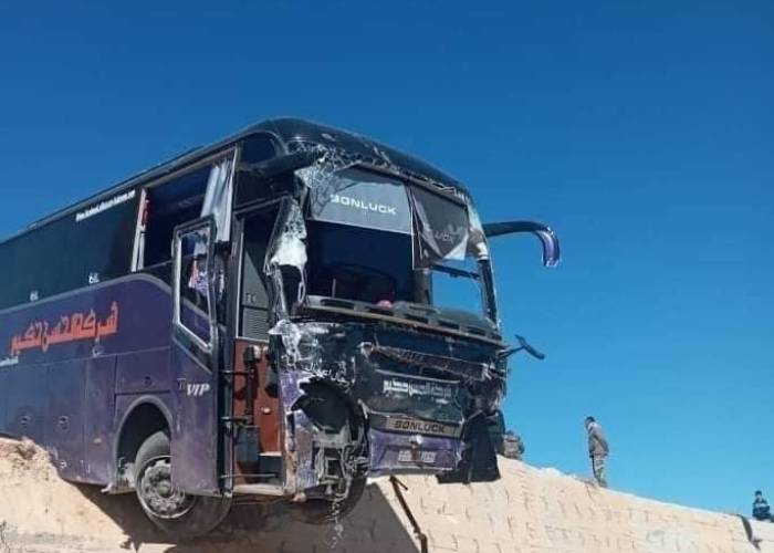 حادث سير على طريق دمشق حمص يوقع 15 إصابة زمان الوصل