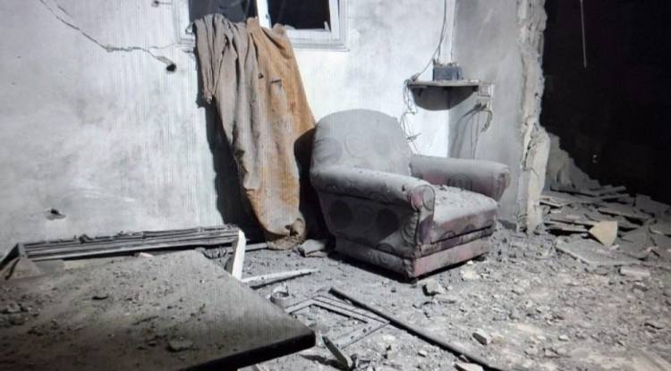 إصابة سيدة في انفجار استهدف منزلاً في