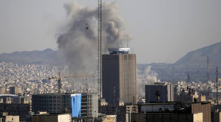 الجيش الإسرائيلي يعلن شن غارات جوية بـ