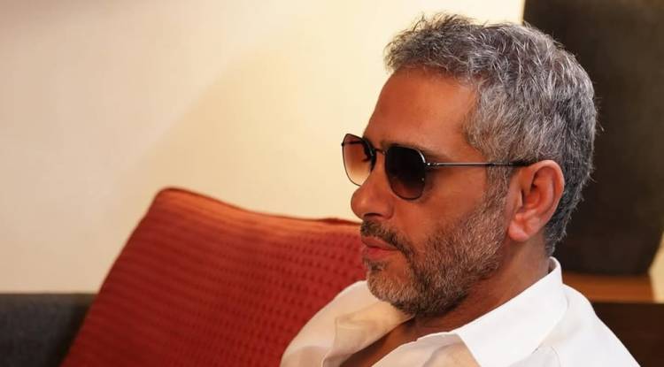 فضل شاكر والأسير أمام 