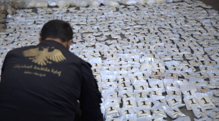 ضبط شحنة مخدرات ضخمة كانت معدّة للتهريب في ريف دمشق