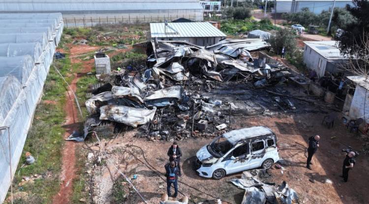 فاجعة في أنطاليا: وفاة أم سورية حامل وأطفالها الخمسة بحريق كرفان