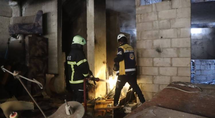 الدفاع المدني: 14 حريقاً في سوريا خلال يوم واحد