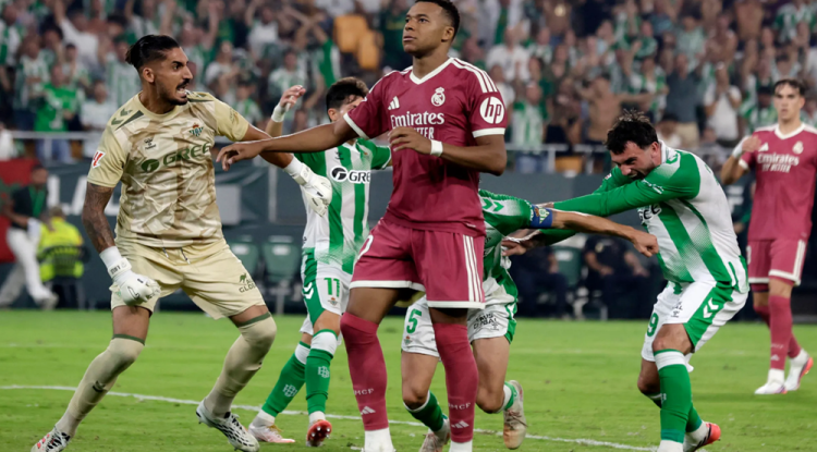 ريال بيتيس يوقف انطلاقة ريال مدريد المثالية في الدوري الإسباني