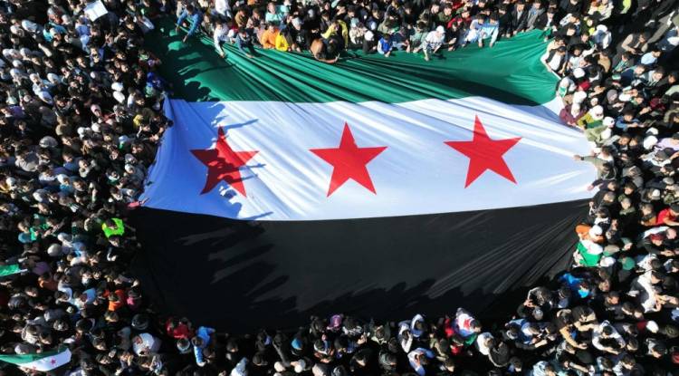 من العائلة الحاكمة إلى العائلات الصاعدة... صلة القرابة في ميزان الثورة