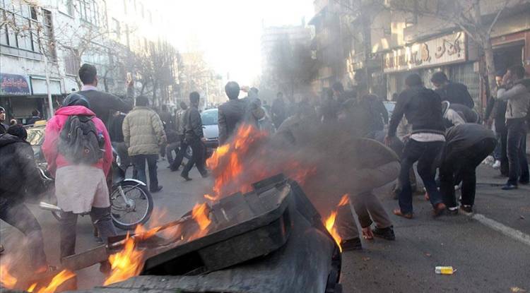 وكالة حقوقية: ارتفاع عدد قتلى الاحتجاجات في إيران إلى 2550