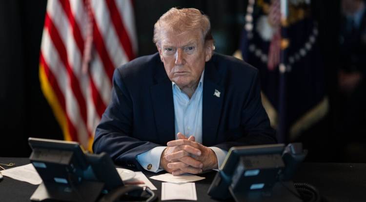 ترامب يهدد السفن الإيرانية بمصير قوارب تهريب المخدرات