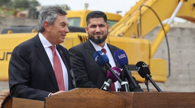 إدلب تحتفي بأيمن أصفري: مشاريع تنموية في زيارة هي الأولى منذ عقود 