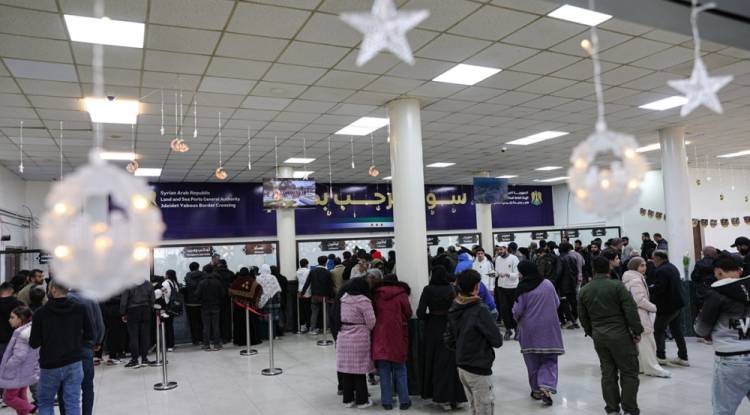 10 آلاف شخص يعبرون من لبنان إلى سوريا إثر الغارات الإسرائيلية