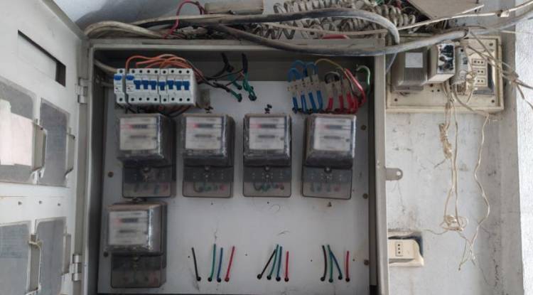 جباية بلا عدادات: كيف تحول نقص التجهيزات إلى باب جديد لزيادة إيرادات الكهرباء؟