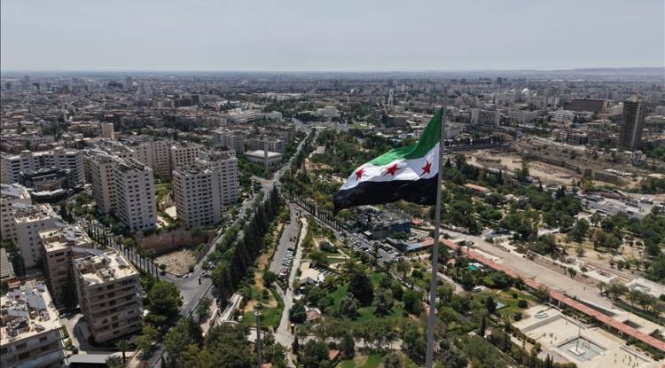 وسائل النقل العامة بسوريا مجاناً يوم الإثنين احتفالاً بذكرى عيد التحرير