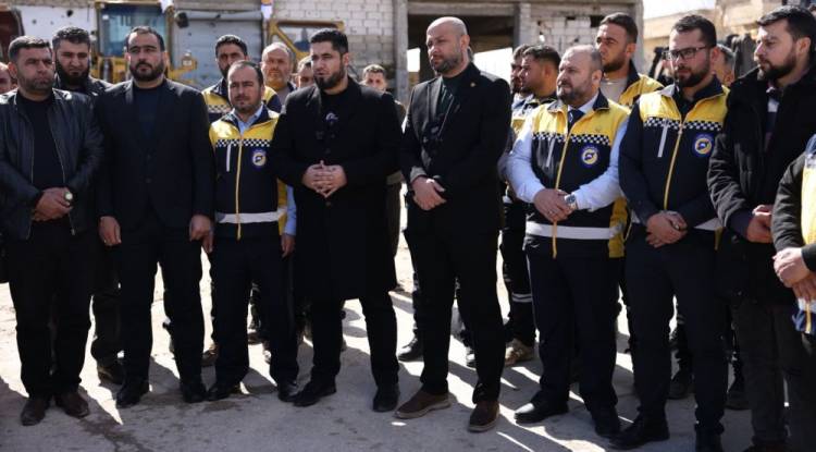 إطلاق مشروع لإزالة الأنقاض من الطرقات في عدة مناطق بمحافظة إدلب