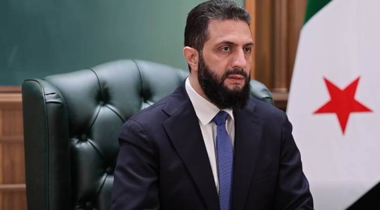 الرئيس الشرع يهنئ السوريين بعيد الفطر وذكرى انطلاق الثورة