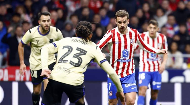 أتلتيكو مدريد يلحق خسارة قاسية ببرشلونة في كأس ملك إسبانيا