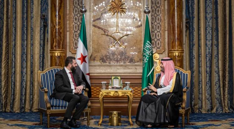 الرئيس الشرع وولي العهد السعودي يبحثان سبل تعزيز العلاقات الثنائية وتطويرها