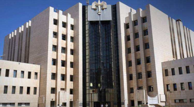 القضاء السوري يُصدر مذكرات توقيف غيابية بحق مسؤولين من 