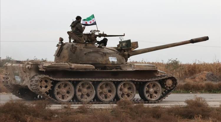 الجيش السوري يدخل مدينة الطبقة