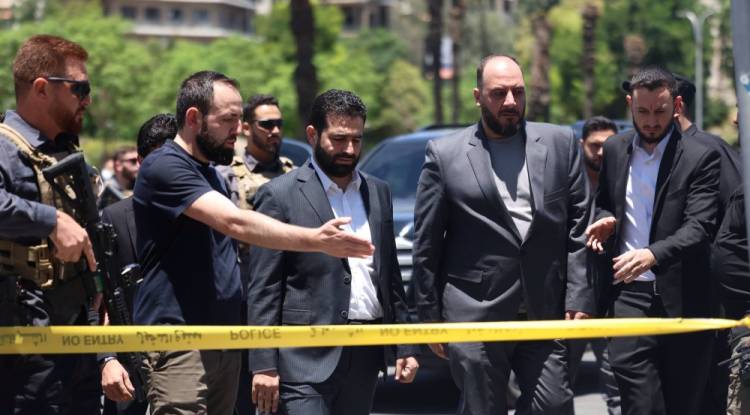وزير الداخلية يتفقد موقع انفجار دمشق ويزور المصابين في المشافي