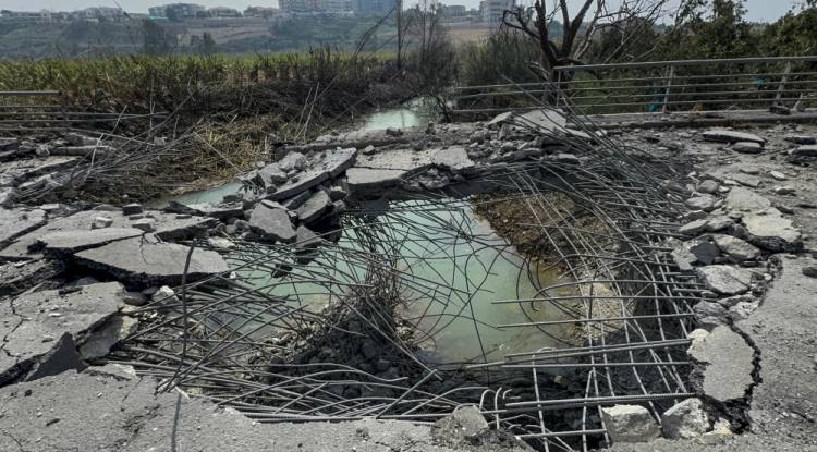 لبنان.. غارة إسرائيلية تستهدف جسرا لعزل جنوبي الليطاني عن شماله